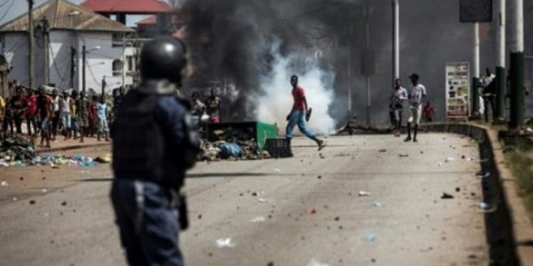 Première victime du CNRD: un jeune élève tué dans une manifestation à Conakry…