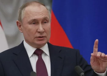 Vladimir Poutine accuse les États-Unis de faire traîner le conflit ukrainien
