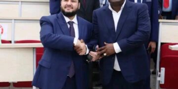 Le PDG du groupe GUICOPRES SA Kerfalla Personne Camara avec ses partenaires de  𝐁𝐚𝐧𝐪𝐮𝐞 𝐒𝐚𝐡é𝐥𝐨-𝐒𝐚𝐡𝐚𝐫𝐢𝐞𝐧𝐧𝐞 𝐏𝐨𝐮𝐫 𝐥’𝐈𝐧𝐯𝐞𝐬𝐭𝐢𝐬𝐬𝐞𝐦𝐞𝐧𝐭 𝐞𝐭 𝐥𝐞 𝐂𝐨𝐦𝐦𝐞𝐫𝐜𝐞]