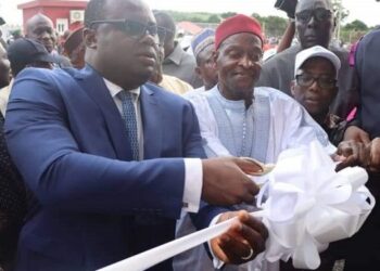 Boké : Inauguration du poste électrique par le Premier ministre Dr Goumou
