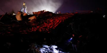 le bilan des séismes en Turquie et en Syrie dépasse les 17 000 morts