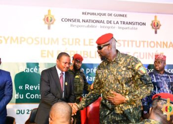 Colonel Doumbouya à Dr Dansa Kourouma: « Vous savez très bien qu’une Constitution mal ficelée, nous amène à reprendre…»