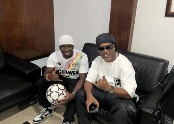 Guinée : la légende brésilienne, Ronaldinho à Conakry !