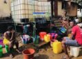 Journee mondiale de l’eau: les femmes de Kaloum protestent contre le manque d’eau…