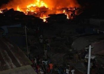 Incendie à Matoto, un bus du CNT endommagé