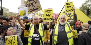 Des dizaines d&rsquo;arrestations en marge du couronnement de Charles III