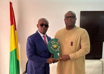 Football : Amadou Diaby à Conakry pour répondre à l’invitation du Premier Ministre Dr Bernard Goumou