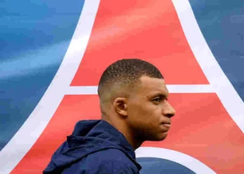 Kylian Mbappé « à vendre » ? Le PSG durcit le bras de fer avec l&rsquo;attaquant parisien