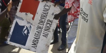 Niger: l&rsquo;ambassade de France visée par des manifestants