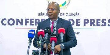 Effondrement de 2 immeubles: le bilan revu à 5 morts, le gouvernement annonce l’ouverture d’une enquête