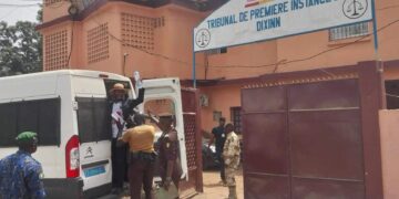 Guinée : enfin, le journaliste Pendessa condamné