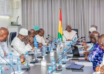 Électricité: Bah Oury prend la situation à bras le corps …
