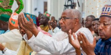 LE PREMIER MINISTRE, INVITE SES COMPATRIOTES AU TRAVAIL, A LA COHESION ET SURTOUT A LA PATIENCE