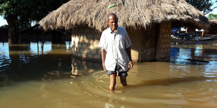 Faranah : plusieurs concessions sont dans l’eau, les victimes s’inquiètent