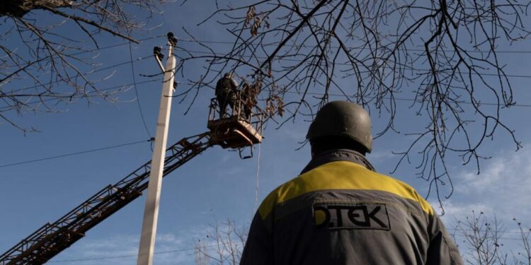 Ukraine: le pays évoque une nouvelle «attaque massive» russe sur ses infrastructures énergétiques