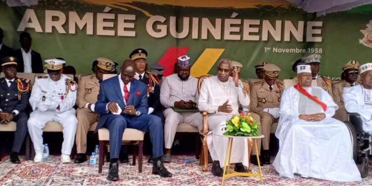 Fête de l’arméeguinéenne: des anciens combattants élevés en grade de l’ordre national de mérite
