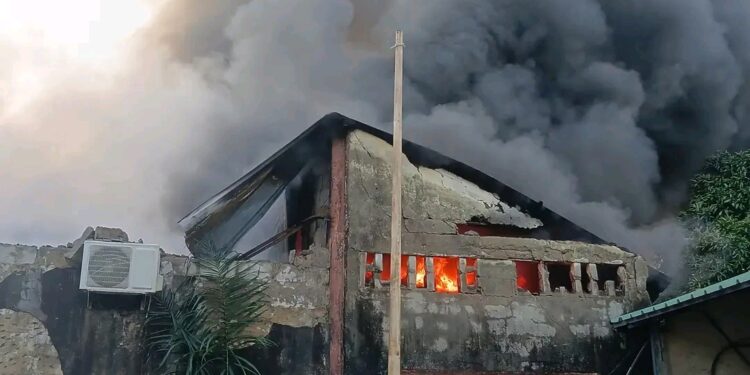 Incendie dans un entrepôt de la Pharmacie Centrale de Guinée démenti par la direction 8