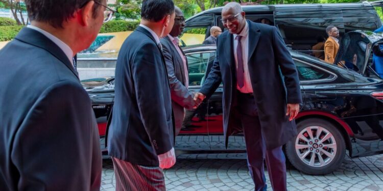 Le PM Bah Oury conduit une forte délégation Guinéenne au Japon
