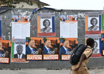 Présidentielle en Côte d&rsquo;Ivoire: les candidats s&rsquo;activent dans la dernière ligne droite
