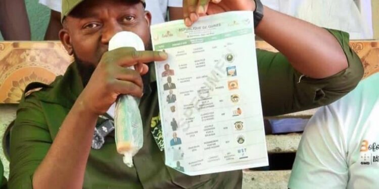 Campagne présidentielle : Stéphane Ouya Zoumanigui en première ligne à Macenta et Beyla