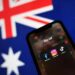 L&rsquo;Australie interdit l&rsquo;utilisation des réseaux sociaux aux moins de 16 ans, une première mondiale
