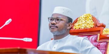 Guinée : Dr Dansa Kourouma élevé à la dignité de Grand Officier de l’Ordre du Colatier